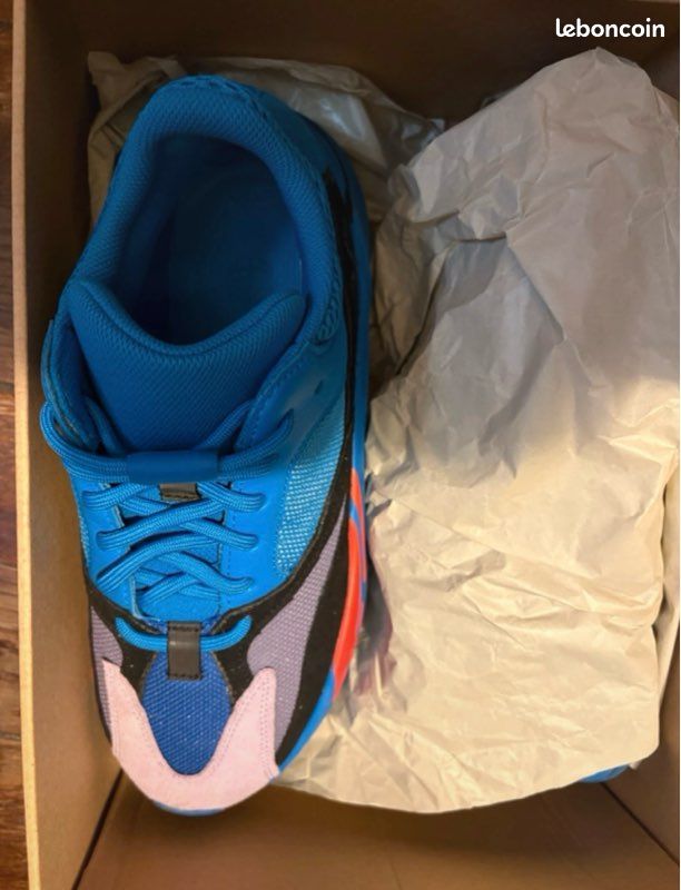 Yeezy x Adidas (image 3)