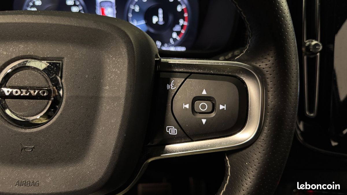 VOLVO XC40 1.5 T3 165ch R-DESIGN 2WD GEARTRONIC - TO PANO - CAMERA (image 14)