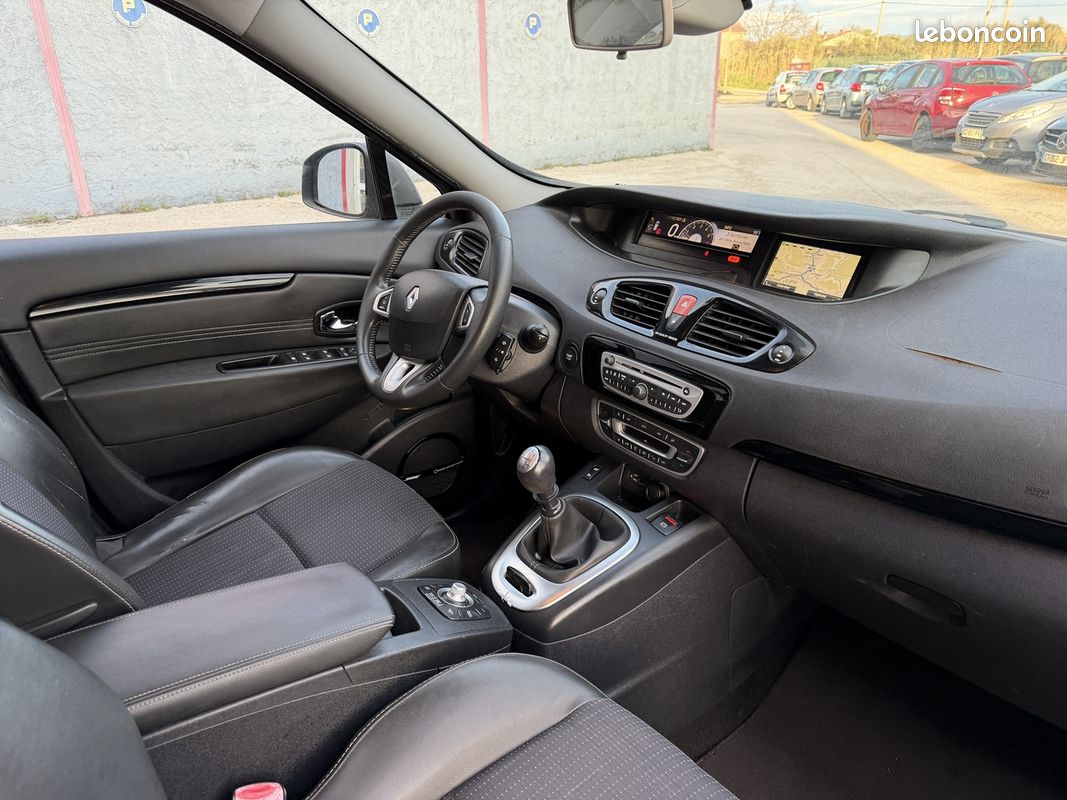 Renault SCENIC III 1.6 DCI 130CH ENERGY BOSE ECO² (image 9)