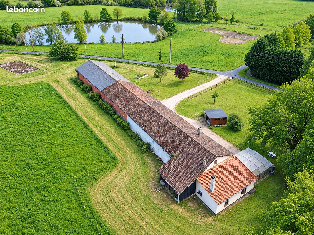 Maison 5 pièces 150 m² · à Échourgnac · 150 m² · 420 000 €