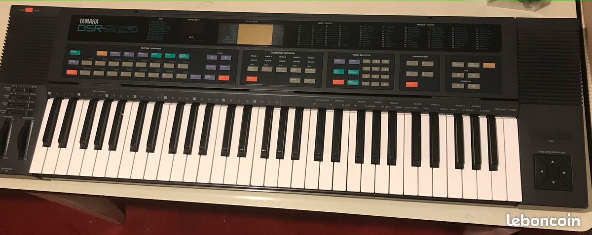Instrument Clavier synthetiseur Yamaha DSR 2000 (image 1)