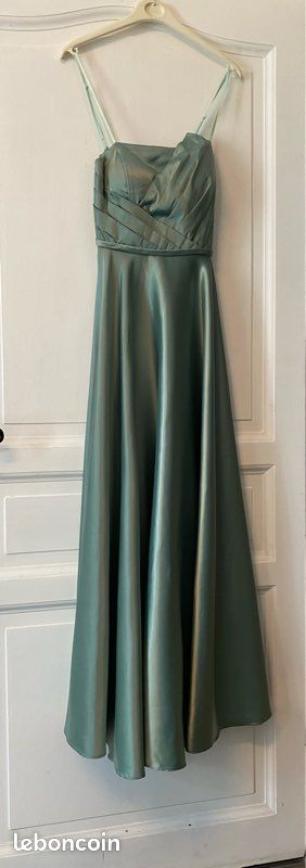 Robe de cérémonie vert d’eau (image 1)
