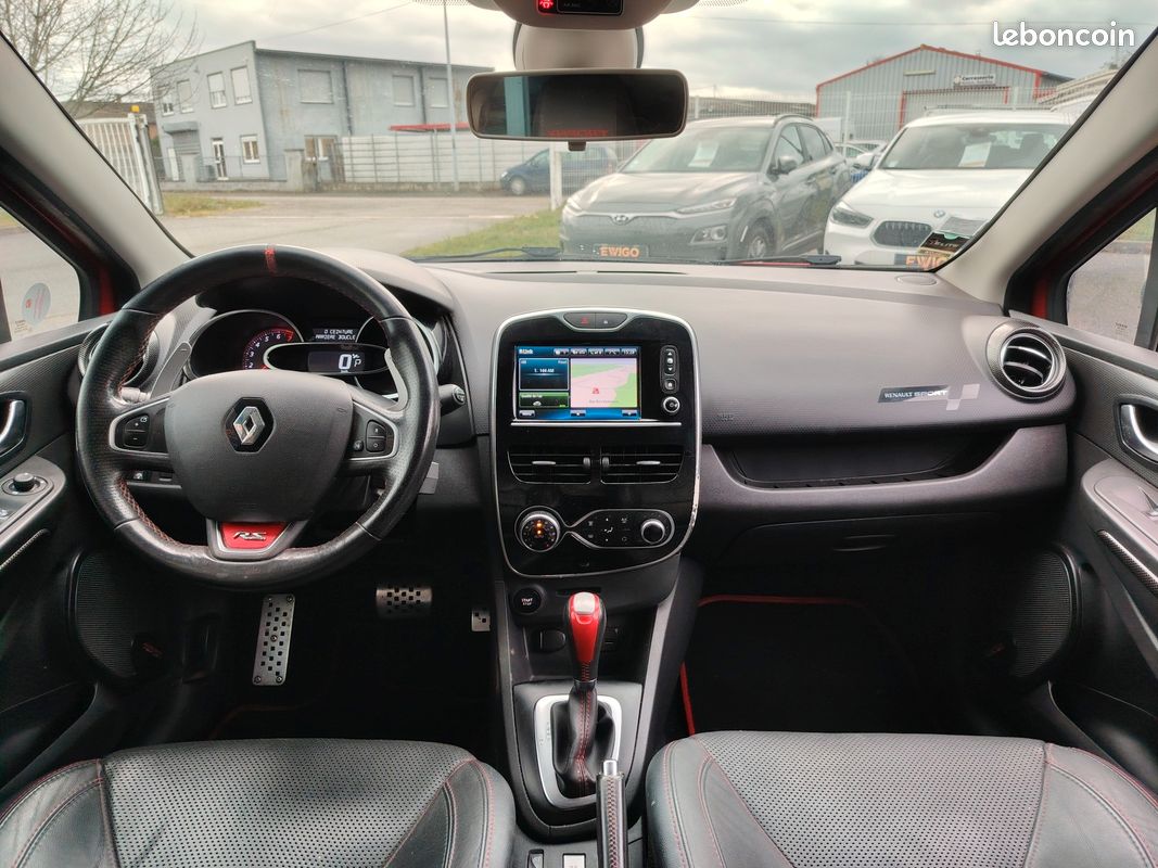 RENAULT CLIO 1.6 TCE 220CH RS TROPHY BVa (image 9)