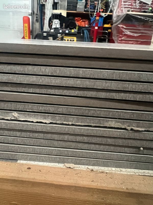 8m2 carrelage 50x50 grès cérame gris à reflet + 28 plinthes (image 4)
