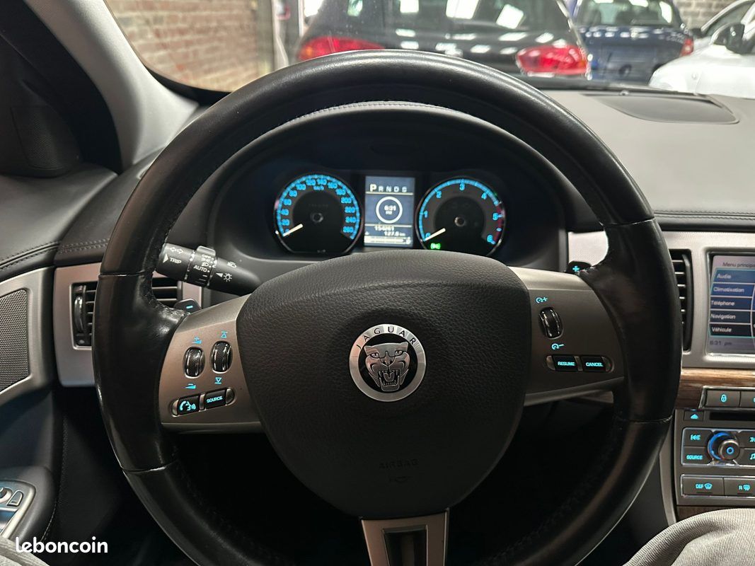 Jaguar xf s 3.0 v6 portfolio 275 cv (image 9)