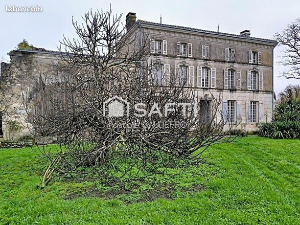 Maison 9 pièces 270 m²