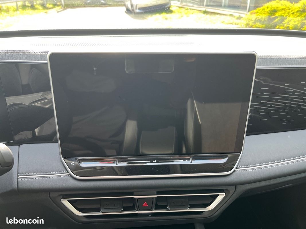 VOLKSWAGEN Tiguan 1.5 eTSI 150ch DSG7 Elegance (image 12)