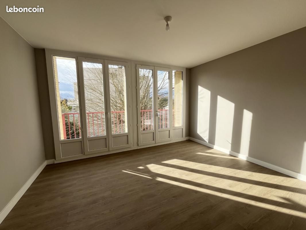 Appartement 4 pièces 72 m² · à Saint-Martin-d'Hères · 72 m² · 842 €