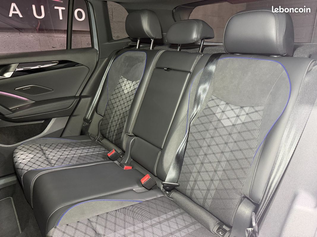 VOLKSWAGEN TIGUAN 1.5 eTSI 150ch DSG7 R-Line - Toit ouvrant / Harman Kardon / Camera 360 / Attelage (image 8)
