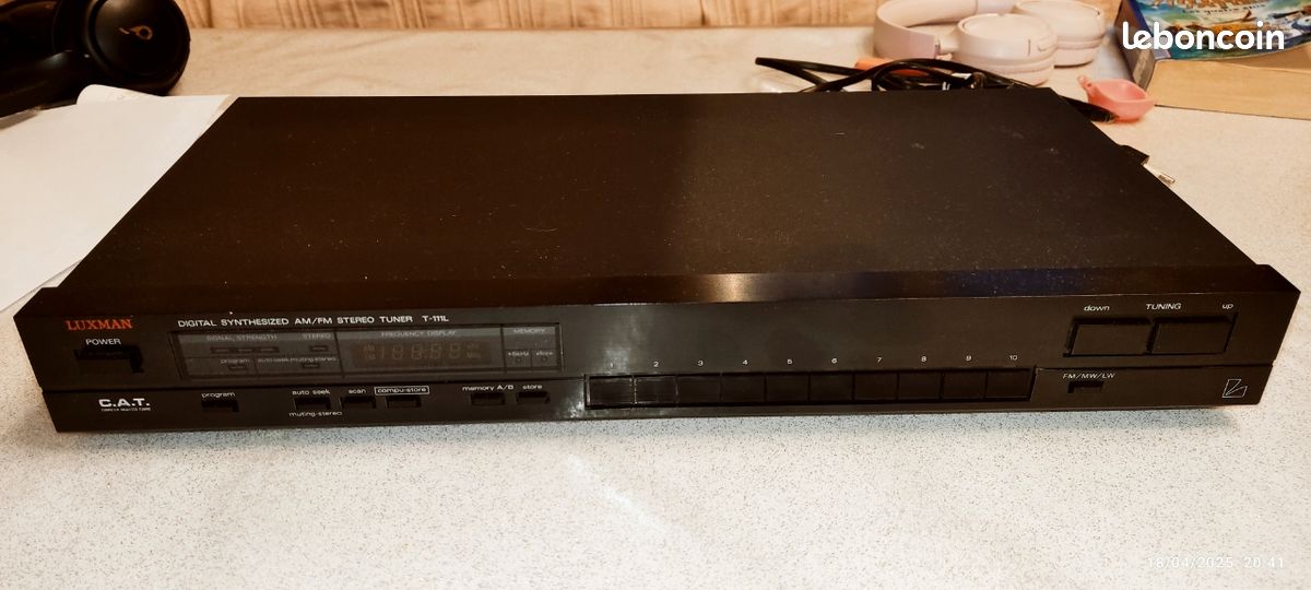 AM/FM TUNER HI-FI Stereo - Luxman T-111L Digital Synthetized EUR 20,50