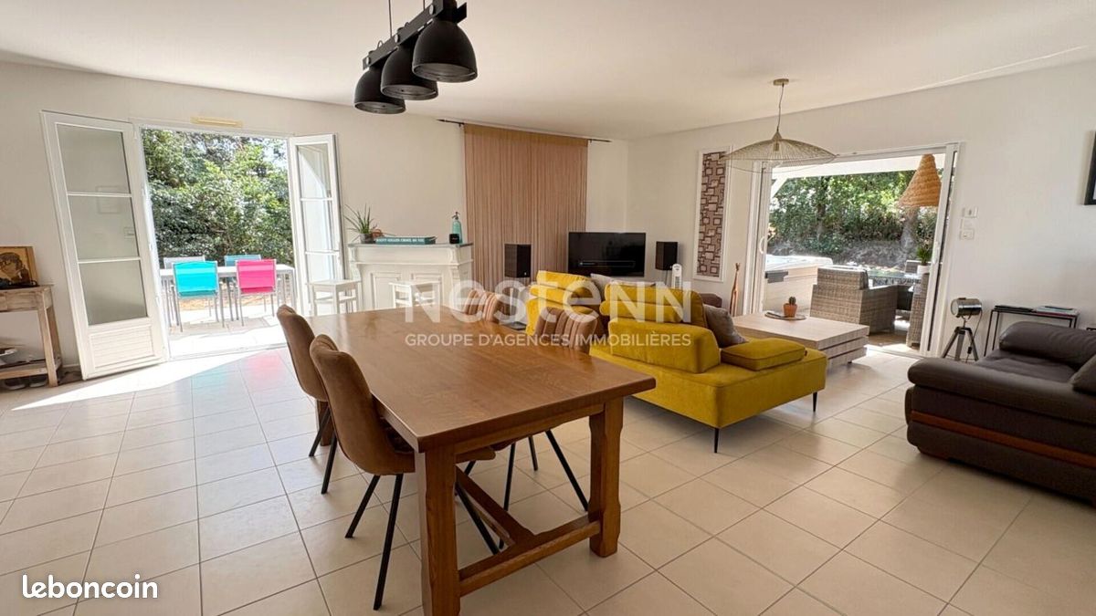 Maison 6 pièces 126 m² · à Le Fenouiller · 126 m² · 399 000 €