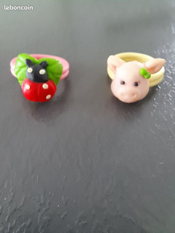 Lot de 2 bagues coccinelle et cochon (image 1)