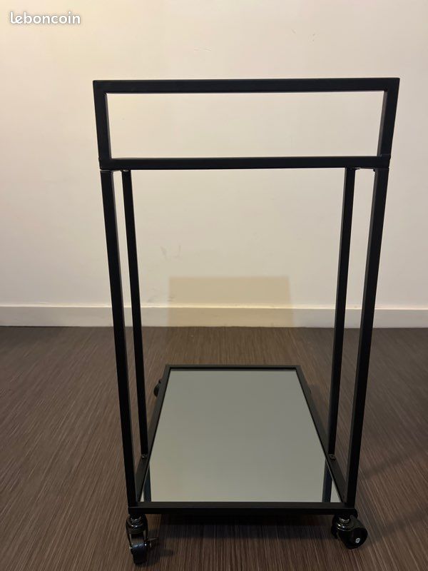 Table d’appoint (image 1)