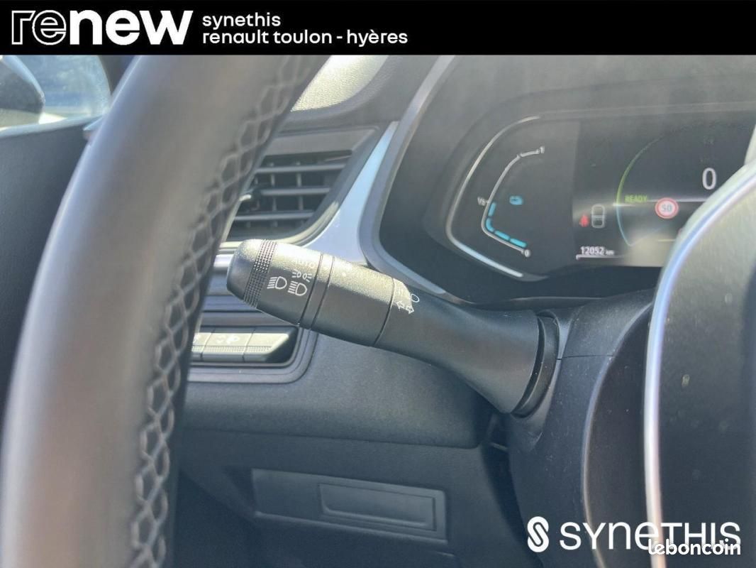 Renault Captur E-Tech 145 - 21 Business (image 19)