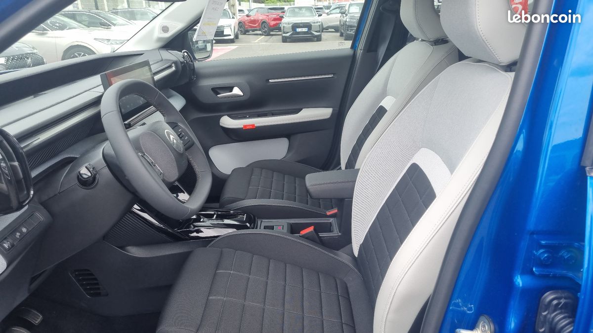 CITROEN C3 Hybride 110 ch Automatique Max (image 14)