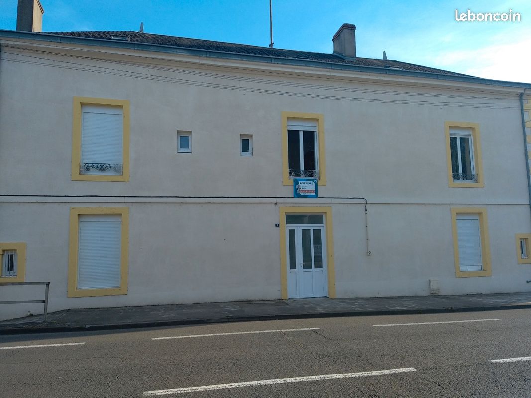 Maison 12 pièces 300 m² · à Bourbon-Lancy · 300 m² · 2 750 000 €
