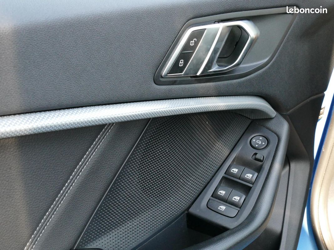 BMW SERIE 1 118i - BV DKG BERLINE F40 Edition Sport (image 34)