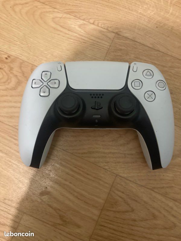 Manette ps5 blanche (image 1)