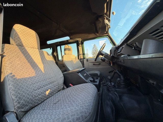 Land Rover DEFENDER land rover defender 110 TD5 9 places (image 36)