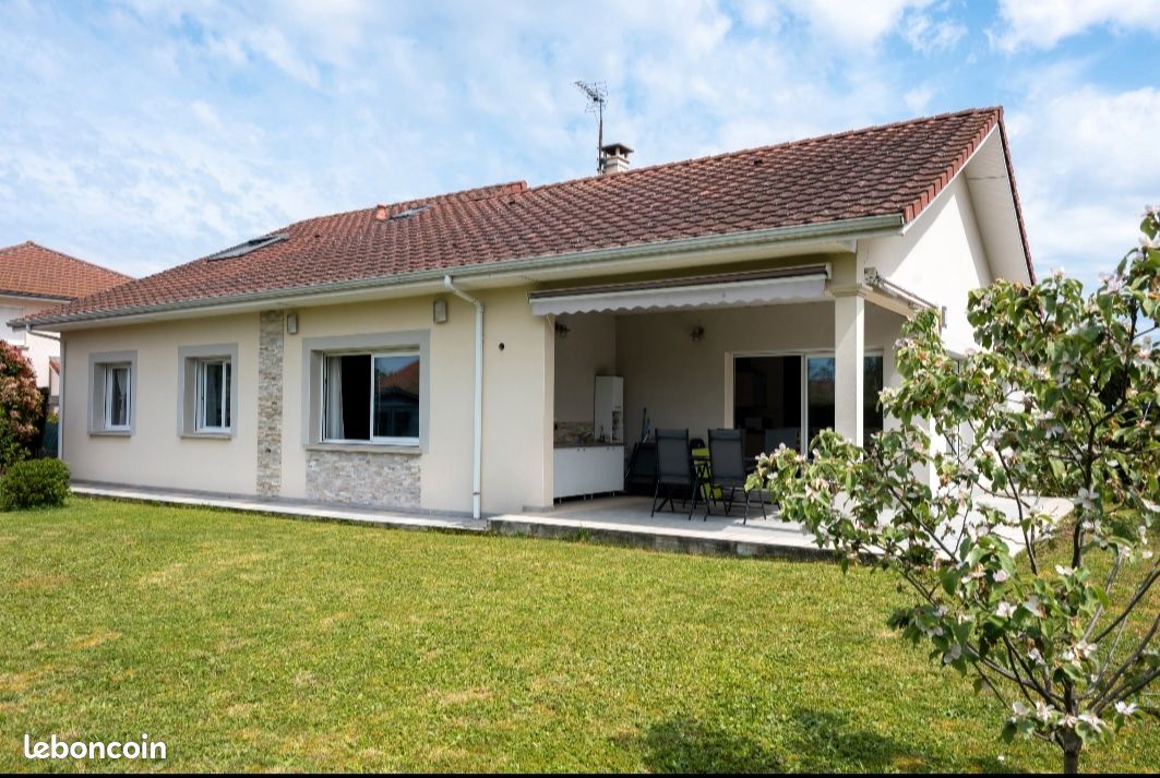 Maison 5 pièces 170 m² · à Saint-Étienne-de-Saint-Geoirs · 170 m² · 355 000 €