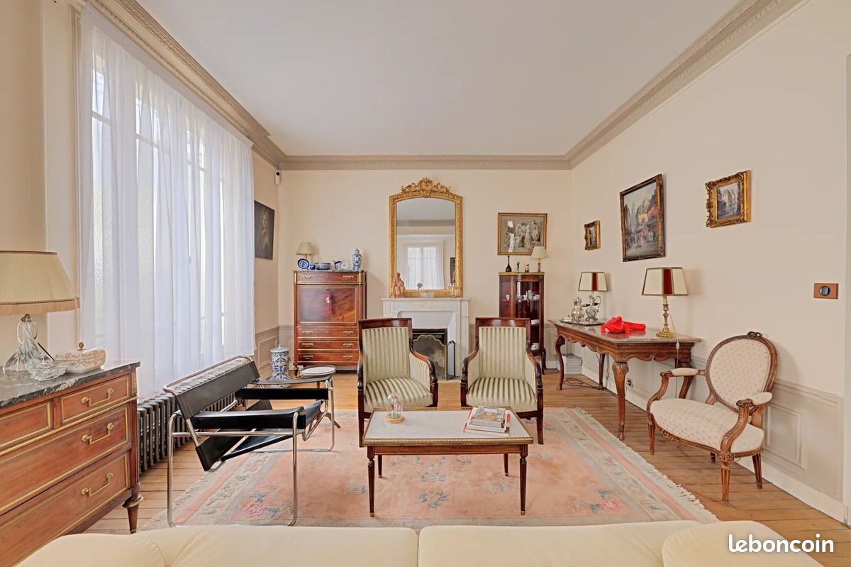 Maison 10 pièces 510 m² · à Charenton-le-Pont · 510 m² · 3 830 000 €