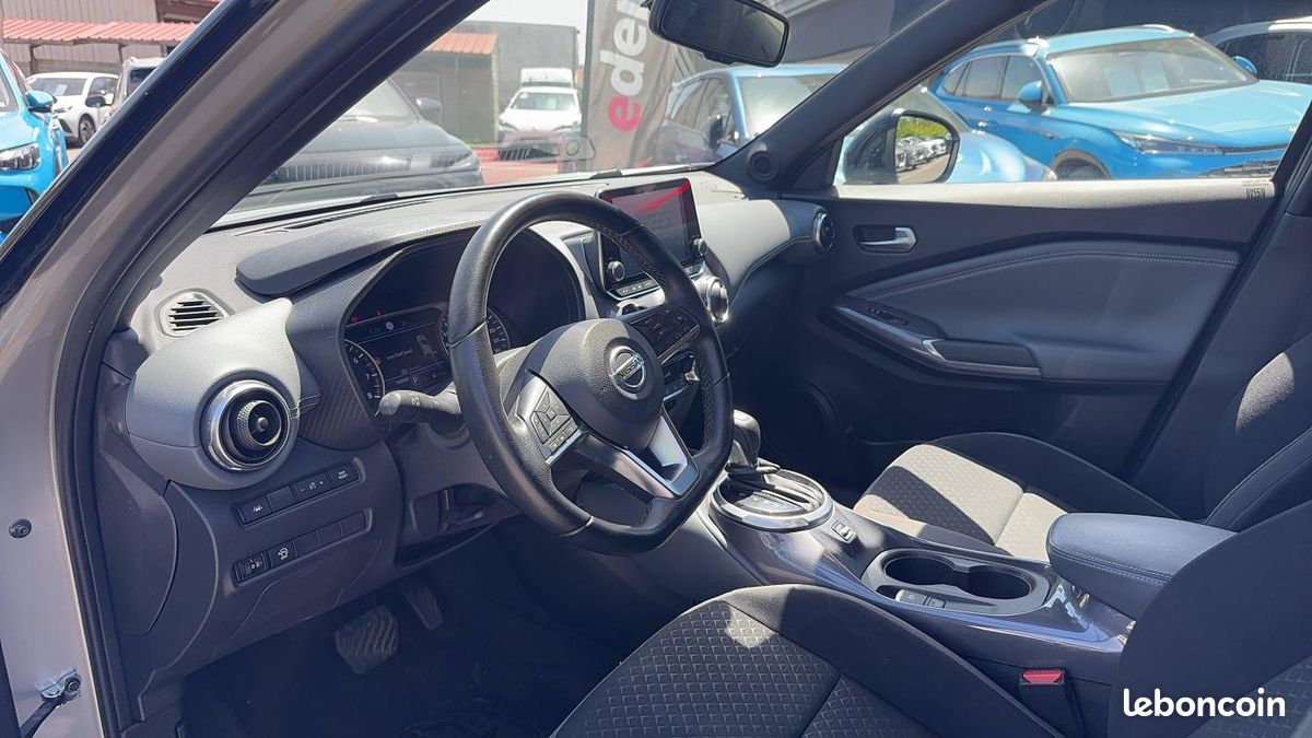 Nissan Juke II DIG-T 114 DCT7 N-Connecta 5p (image 9)