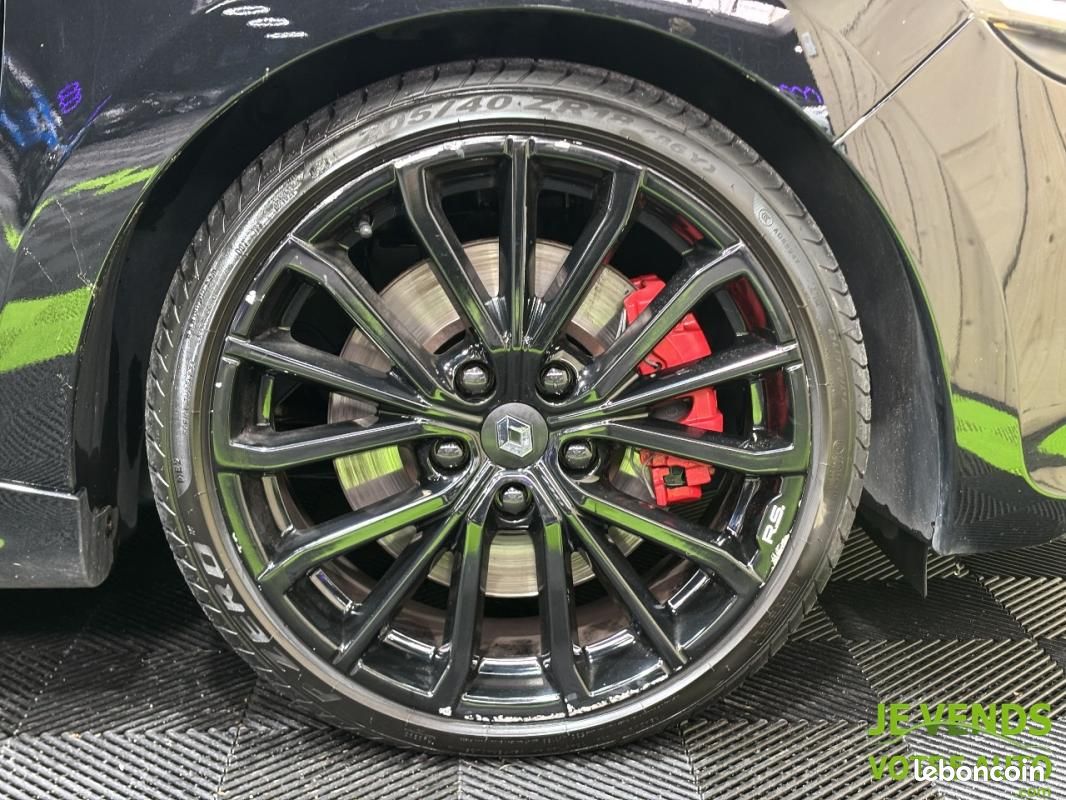 Renault Clio 1.6 T 220ch RS Trophy EDC 5p (image 5)