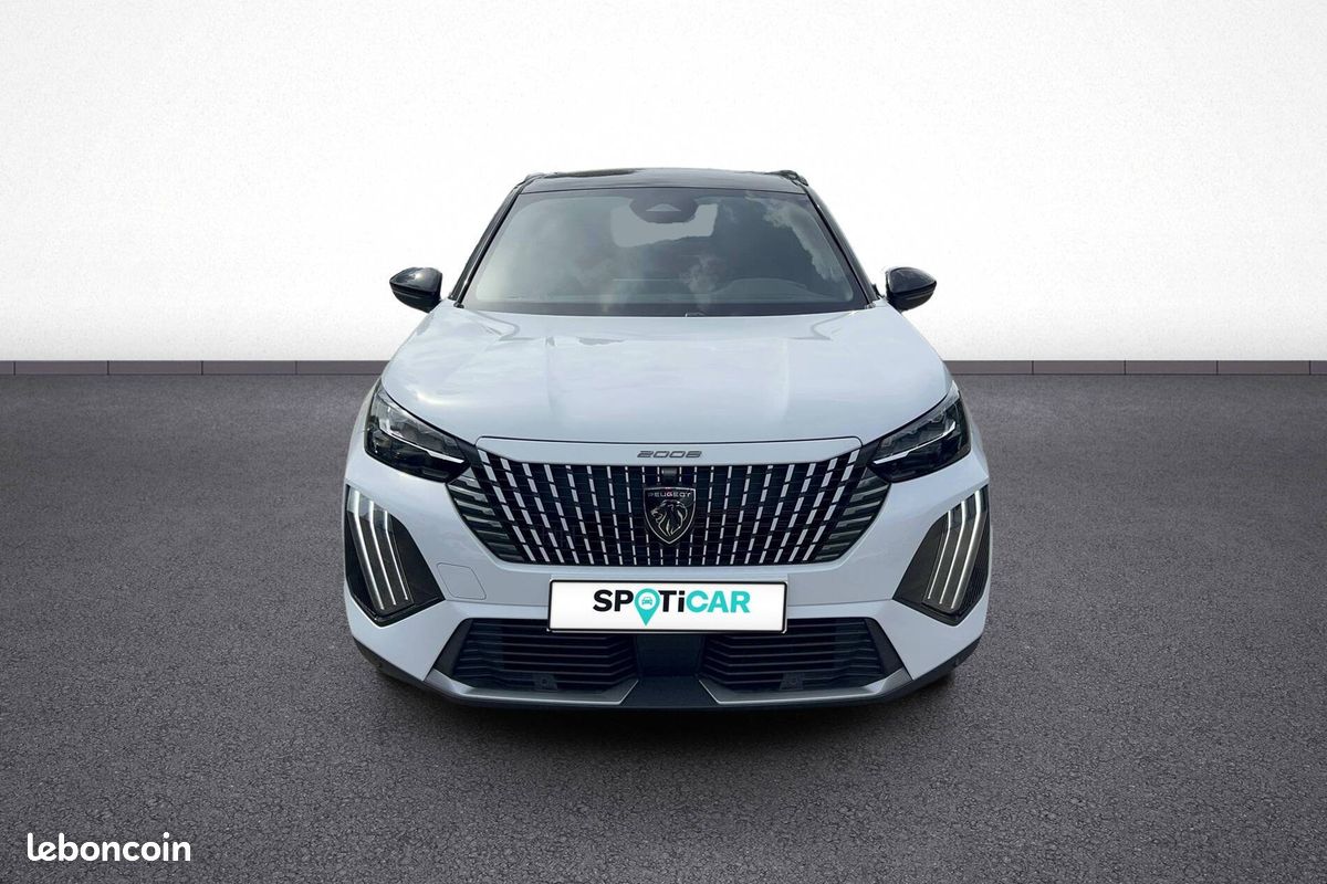 PEUGEOT 2008 Hybrid 145 e-DCS6 GT (image 2)