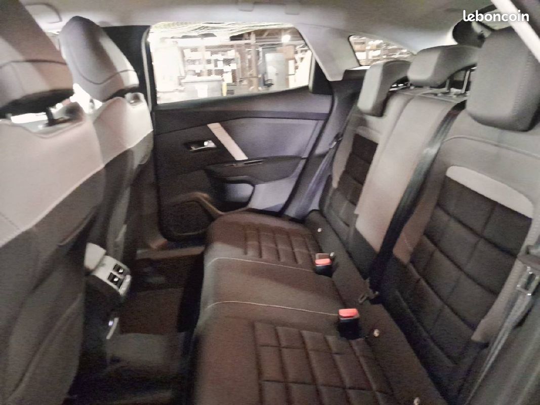 CITROEN C4 PureTech 130 EAT8 Plus (image 10)