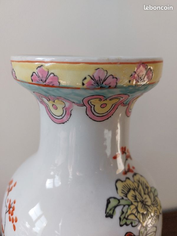 Vase (image 3)