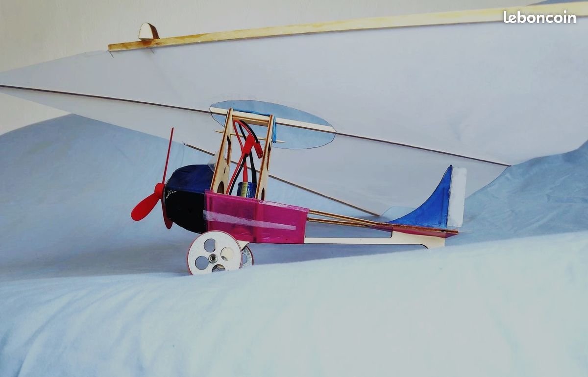 AVION EN BOIS MOTORISE FACILE ET LEGER DE 50 cm - Charge rapide - LUCAPLANE L2 (image 5)