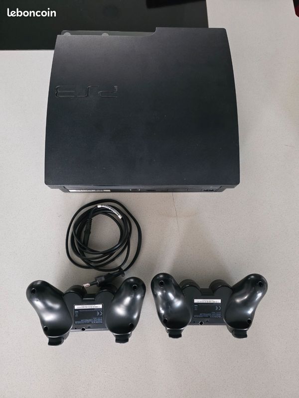 Vente Console PlayStation 3 (PS3) Slim + 2 Manettes + Jeux - Consoles