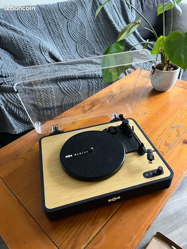 Platine vinyle House Of Marley Pack Revolution avec paire d'enceintes