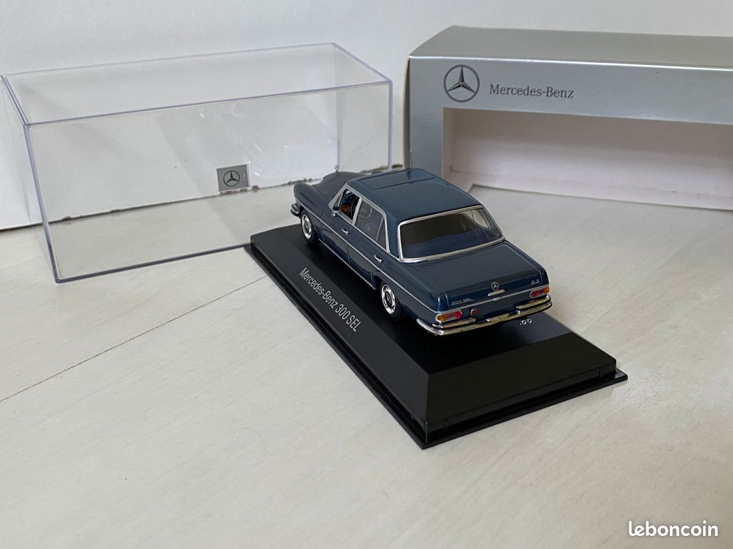 Minichamps 1/43 - Mercedes 300 SEL 6.3 W109 1968 Bleue