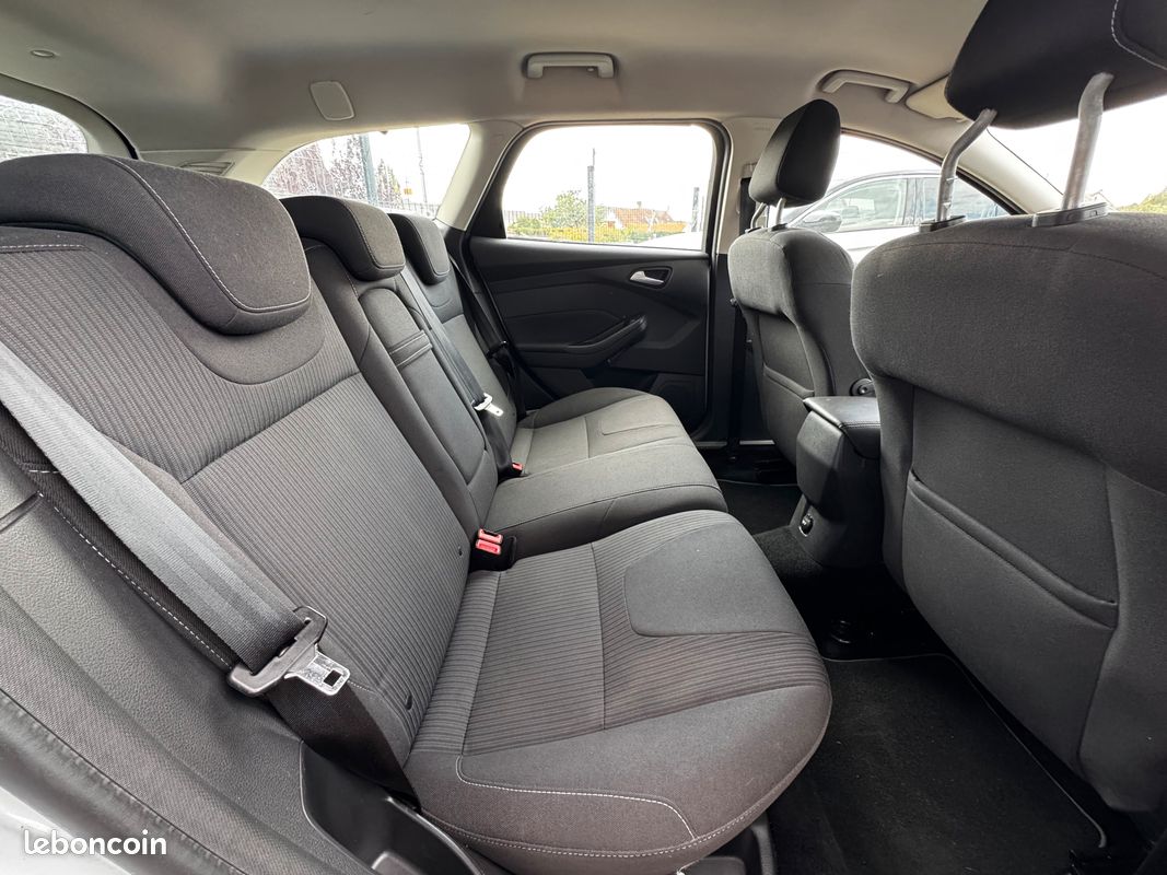 Ford focus sw 1.6 tdci 116ch 5p (image 5)