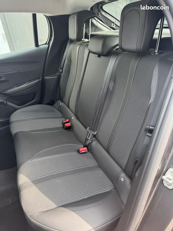 ⭐️⭐️ Peugeot 208 2021 1.5 BlueHdi 100ch BVM6 / 5 places / Intérieur GT LINE / Carplay / Clim / GPS / Radar de recul / Ecran tactile ⭐️⭐️ (image 7)