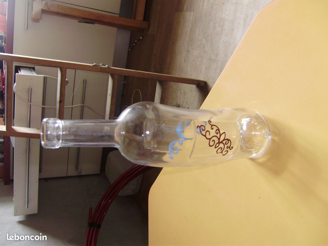 Bouteilles en verre décorées (image 2)