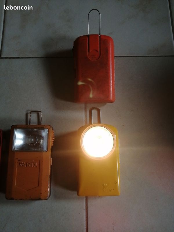 Lot 3 lampes de poches militaires Suisse (D'occasion) à Chambrelien