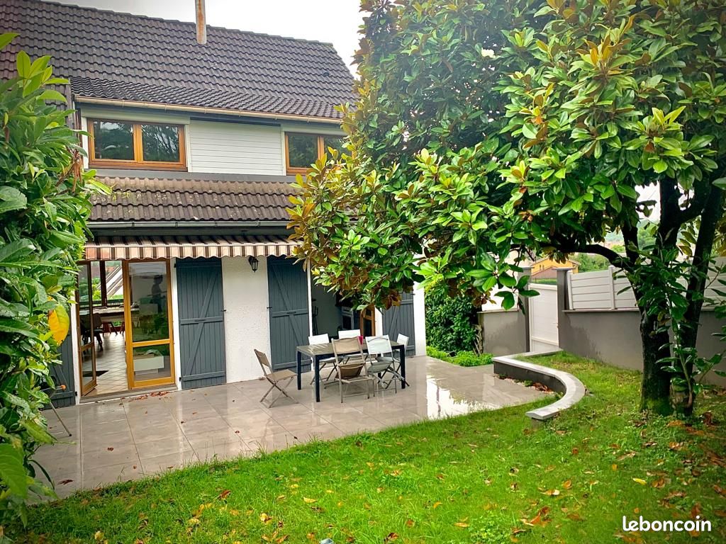 Jolie villa avec jardin (image 2)