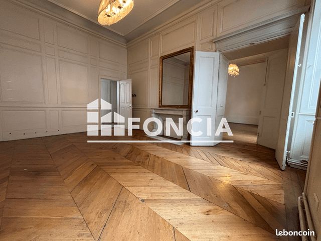 Appartement 5 pièces 120 m² · à Besançon · 120 m² · 1 290 €/mois