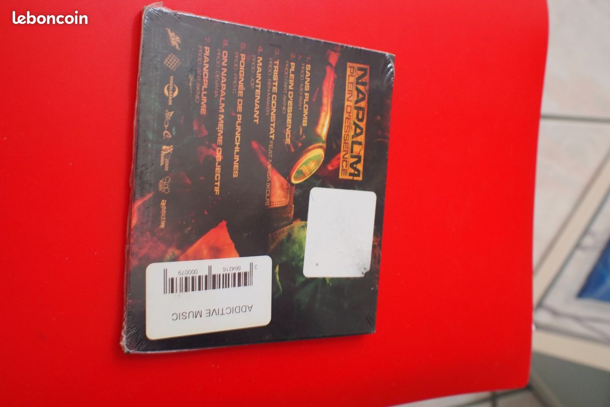 Cd napalm plein d'essence (image 2)