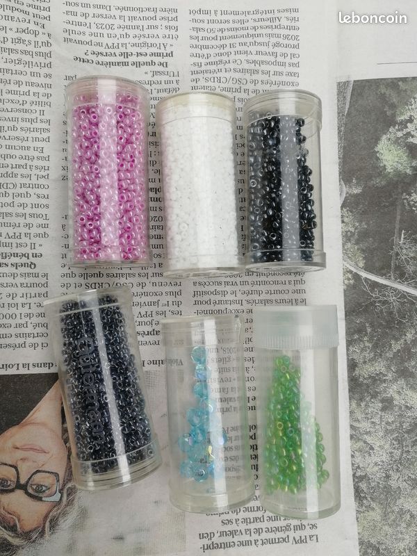 Lot de perles de rocailles (image 2)