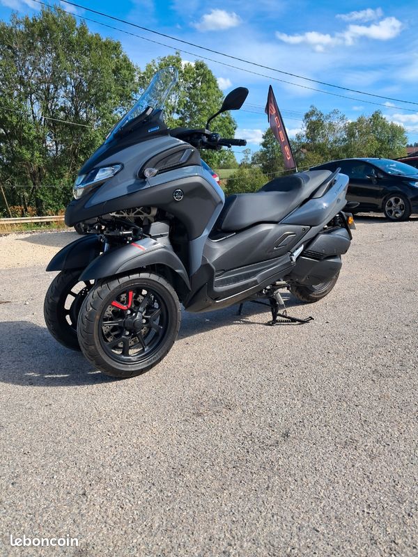 Yamaha tricity (image 2)