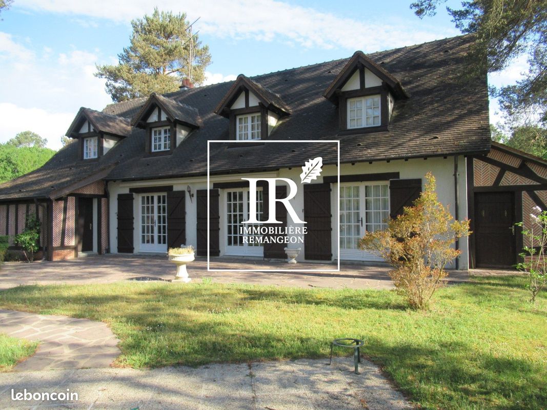 Maison 5 pièces 175 m² · à La Ferté-Saint-Aubin · 175 m² · 498 200 €