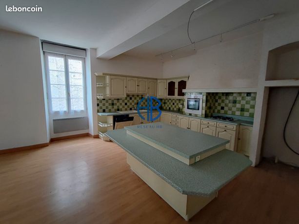 Maison 8 pièces 218 m²