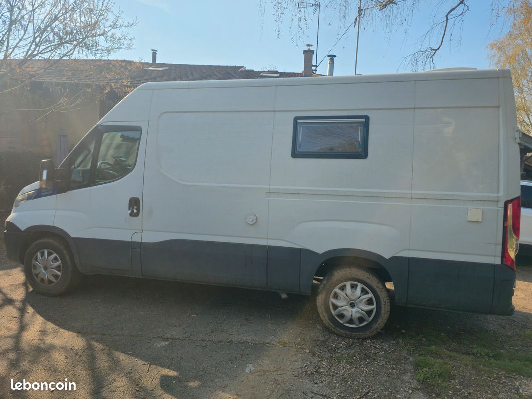Iveco Daily L2H2 2018 - 153 500 km - boîte auto (image 1)