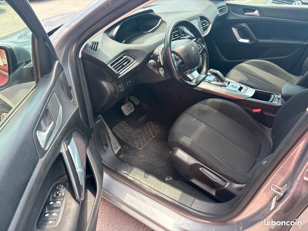 Peugeot 308 SW 1.5L BLUE HDI DIESEL 131 CHV BOITE AUTOMATIQUE | ENTIÈREMENT RÉVISÉE & GARANTIE (image 11)