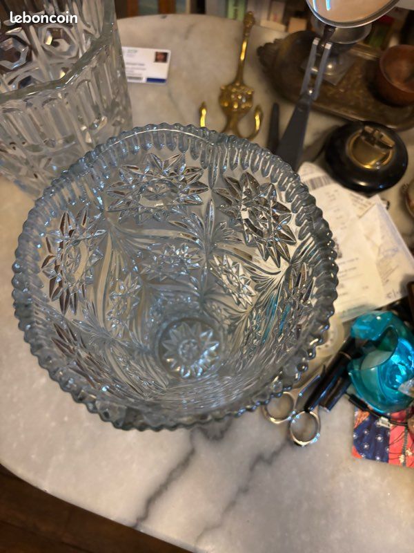 Vase en Cristal Pressé – Motif Étoiles et Palmes, 25,5 cm (image 3)