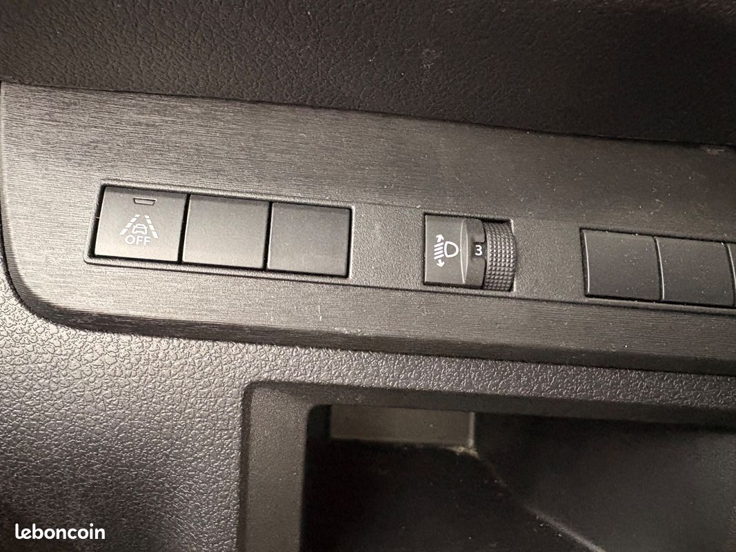 Peugeot EXPERT FOURGON M (L2) Cabine Repliable entretien complet/6 places (image 30)