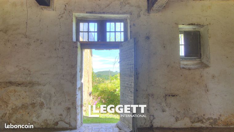 https://img.leboncoin.fr/api/v1/lbcpb1/images/90/14/74/901474de2547debb9e0d608782ba49df66bb8f0f.jpg?rule=ad-image